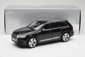 Audi Q7 4M Orca Black Minichamps 1:18 5011407625 Metall — Bild 8 von 8
