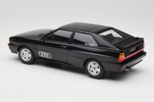 Audi Quattro Schwarz Metallic Minichamps 1:18 155016121 Metall — Bild 5 von 6