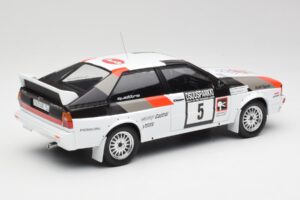 Audi Quattro #5 H. Mikkola / A. Hertz 1000 Lakes Rally 1982 IXO 1:18 18RMC094B Metall — Bild 2 von 6