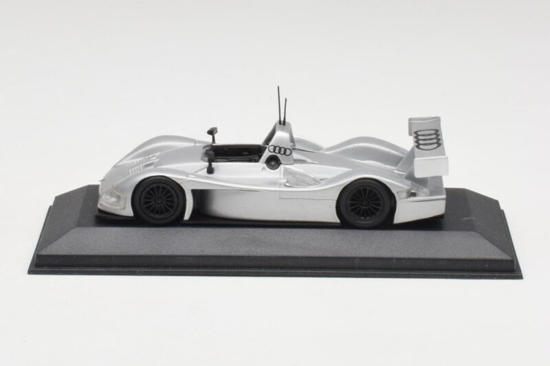 Audi R10 Concept Ice Silber Metallic Minichamps 1:43 AUDI001 Metall