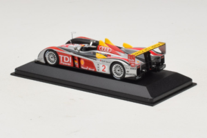 Audi R10 TDI LMP1 #2 R. Capello / T. Kristensen 2007 Minichamps 1:43 400071602 Metall — Bild 3 von 4