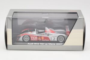 Audi R10 TDI LMP1 #2 R. Capello / T. Kristensen / A. McNish 24 Hours of Le Mans 2007 Minichamps 1:43 5020700223 Metall — Bild 4 von 4