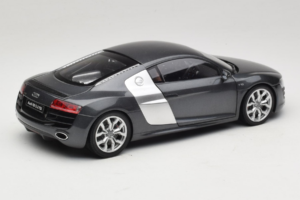 Audi R8 5.2 FSI Quattro Daytona Grey Kyosho 1:18 09216DG Metall — Bild 3 von 7