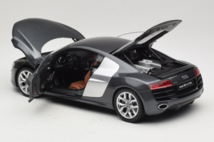 Audi R8 5.2 FSI Quattro Daytona Grey Kyosho 1:18 09216DG Metall — Bild 5 von 7