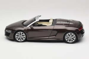 Audi R8 5.2 Spyder Teak Brown Kyosho 1:18 5010918525 Metall — Bild 4 von 8