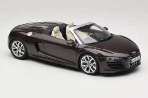 Audi R8 5.2 Spyder Teak Brown Kyosho 1:18 5010918525 Metall — Bild 6 von 8
