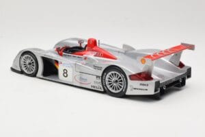 Audi R8 LMP900 #8 Audi Sport Team Joest F. Biela / E. Pirro / T. Kristensen 24 Hours of Le Mans 2000 Maisto 1:18 38899 Metall — Bild 5 von 6