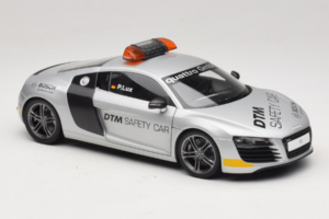 Audi R8 Safety Car 24 Hours of Le Mans 2008 Kyosho 1:18 09214DTM Metall — Bild 6 von 8