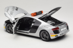 Audi R8 Safety Car 24 Hours of Le Mans 2008 Kyosho 1:18 09214DTM Metall — Bild 7 von 8