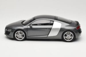 Audi R8 Type 42 4.2 Daytona Grey Kyosho 1:18 5010618425 Metall — Bild 4 von 8