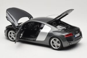 Audi R8 Type 42 4.2 Daytona Grey Kyosho 1:18 5010618425 Metall — Bild 5 von 8