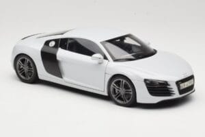 Audi R8 Type 42 Suzuka Grey Kyosho 1:18 09213SG Metall — Bild 6 von 8