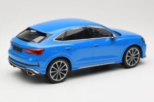 Audi RS Q3 F3 Sportback Blau Minichamps 1:18 155018101 Metall — Bild 2 von 6