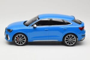 Audi RS Q3 F3 Sportback Blau Minichamps 1:18 155018101 Metall — Bild 3 von 6