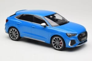 Audi RS Q3 F3 Sportback Blau Minichamps 1:18 155018101 Metall — Bild 4 von 6