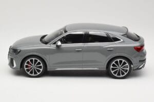 Audi RS Q3 F3 Sportback Grau Minichamps 1:18 155018100 Metall — Bild 3 von 6