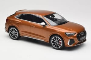 Audi RS Q3 Sportback 8U Brown Metallic Minichamps 1:18 155018104 Metall — Bild 4 von 6