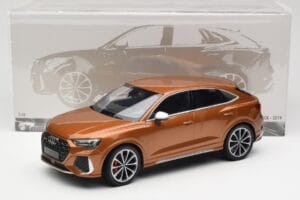 Audi RS Q3 Sportback 8U Brown Metallic Minichamps 1:18 155018104 Metall — Bild 6 von 6