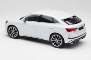 Audi RS Q3 F3 Sportback Glacier White Metallic Minichamps 1:18 155018105 Metall — Bild 5 von 6