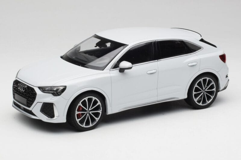 Audi RS Q3 F3 Sportback Glacier White Metallic Minichamps 1:18 155018105 Metall