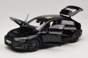 Audi RS3 8Y Sportback Myth Black Norev 1:18 188388 Metall — Bild 2 von 8