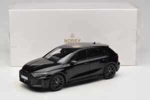 Audi RS3 8Y Sportback Myth Black Norev 1:18 188388 Metall — Bild 8 von 8
