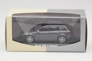 Audi RS4 B7 Avant Grau Minichamps 1:43 5010509223 Metall — Bild 4 von 4