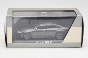 Audi RS6 C6 Daytona Grey Minichamps 1:43 5010810123 Metall — Bild 4 von 4