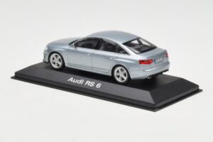 Audi RS6 C6 Monza Silver Minichamps 1:43 5010810113 Metall — Bild 3 von 4