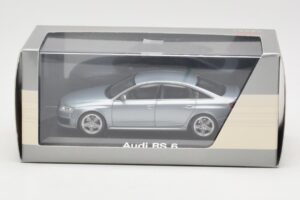 Audi RS6 C6 Monza Silver Minichamps 1:43 5010810113 Metall — Bild 4 von 4