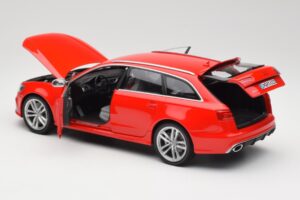 Audi RS6 C7 Avant Rot Minichamps 1:18 110012011 Metall — Bild 5 von 8