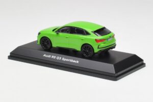 Audi RSQ3 F3 Sportback Grün Minichamps 1:43 5012013631 Metall — Bild 3 von 4