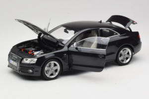 Audi S5 B8 Coupe Schwarz Norev 1:18 188360 Metall — Bild 2 von 8
