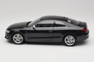 Audi S5 B8 Coupe Schwarz Norev 1:18 188360 Metall — Bild 4 von 8