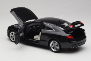 Audi S5 B8 Coupe Schwarz Norev 1:18 188360 Metall — Bild 5 von 8