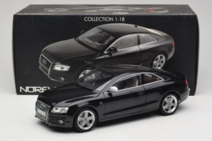 Audi S5 B8 Coupe Schwarz Norev 1:18 188360 Metall — Bild 8 von 8