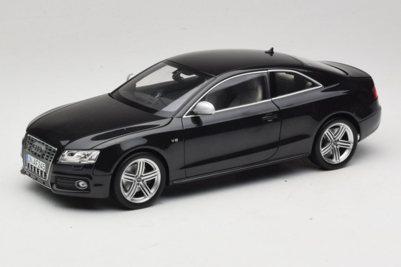 Audi S5 B8 Coupe Schwarz Norev 1:18 188360 Metall