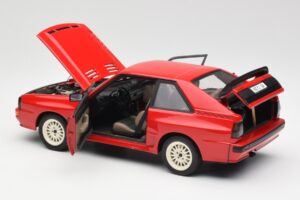 Audi Sport Quattro Rot Händler-Edition AUTOart 1:18 5030400205 Metall — Bild 5 von 8