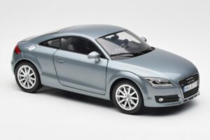 Audi TT 8J Kondorgrau Minichamps 1:18 5010500415 Metall — Bild 6 von 8