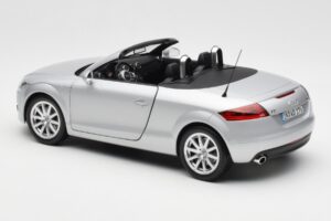 Audi TT 8J Roadster Lichtsilber Minichamps 1:18 5010500515 Metall — Bild 7 von 8
