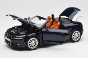 Audi TT 8J Roadster Tiefseeblau Minichamps 1:18 5010500525 Metall — Bild 2 von 8