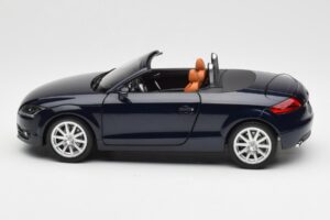Audi TT 8J Roadster Tiefseeblau Minichamps 1:18 5010500525 Metall — Bild 4 von 8