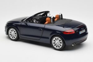 Audi TT 8J Roadster Tiefseeblau Minichamps 1:18 5010500525 Metall — Bild 7 von 8