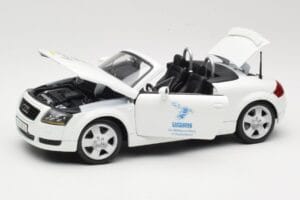 Audi TT 8N Cabriolet Weiß Maisto 1:18 56065 Metall — Bild 2 von 8