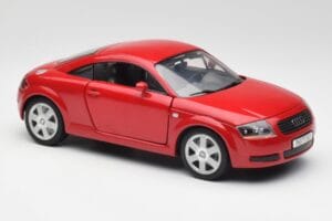 Audi TT 8N Coupe Rot Revell 1:18 89909092 Metall — Bild 6 von 8