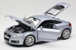 Audi TT 8N RHD Lake Silber Metallic Minichamps 1:18 150015020 Metall — Bild 2 von 8