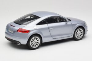 Audi TT 8N RHD Lake Silber Metallic Minichamps 1:18 150015020 Metall — Bild 3 von 8