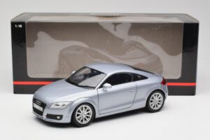 Audi TT 8N RHD Lake Silber Metallic Minichamps 1:18 150015020 Metall — Bild 8 von 8