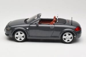 Audi TT 8N Roadster Grau Maisto 1:18 50346 Metall — Bild 4 von 8