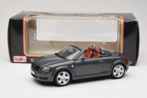 Audi TT 8N Roadster Grau Maisto 1:18 50346 Metall — Bild 8 von 8